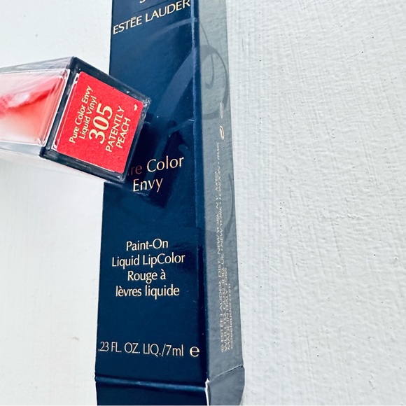 Estee Lauder pure color envy liquid vinyl lip color 305 peach - Picture 5 of 5